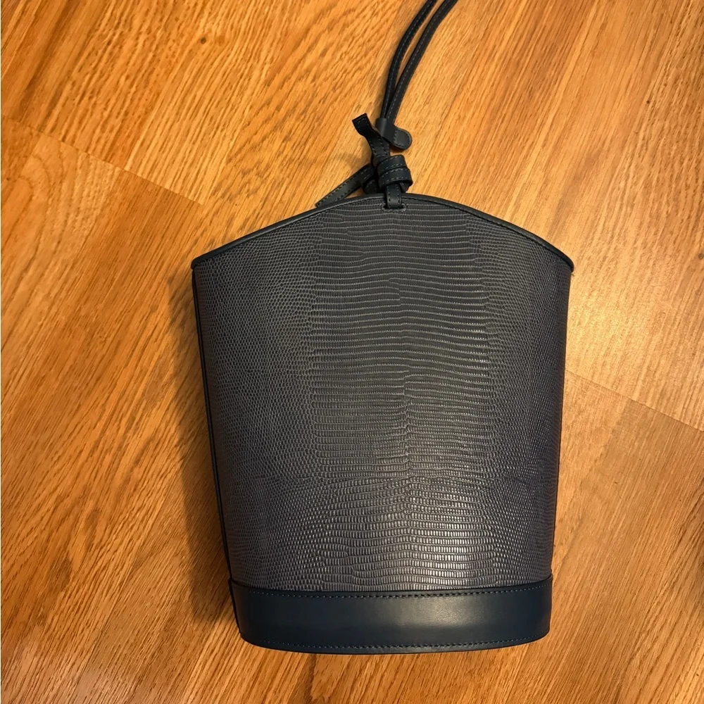 Sézane NWT Marli Bucket Bag in Embossed Denim Bi-Material - Picture 5 of 6